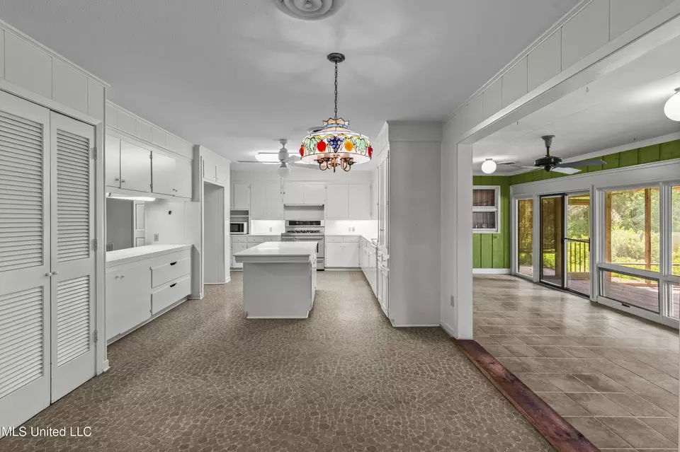 Kitchen - 1618 Sunset Dr, Canton, MS 39046 photo 1 of 8
