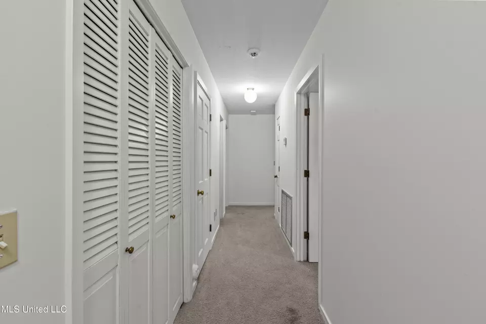 Entry Way - 1618 Sunset Dr, Canton, MS 39046 photo 5 of 5