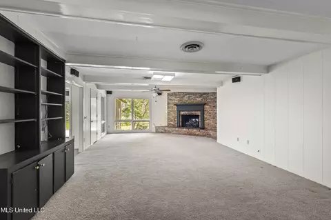 Living - 1618 Sunset Dr, Canton, MS 39046 photo 1 of 7