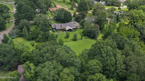 View/Area - 1618 Sunset Dr, Canton, MS 39046 photo 9 of 10
