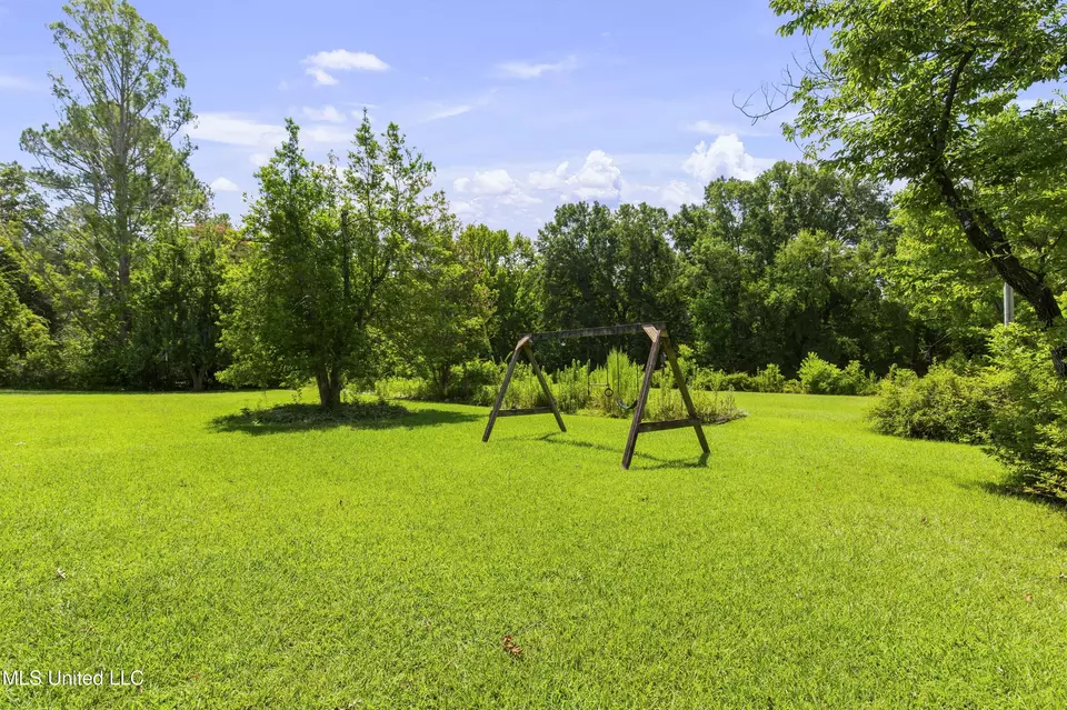 Exterior - 1618 Sunset Dr, Canton, MS 39046 photo 16 of 33