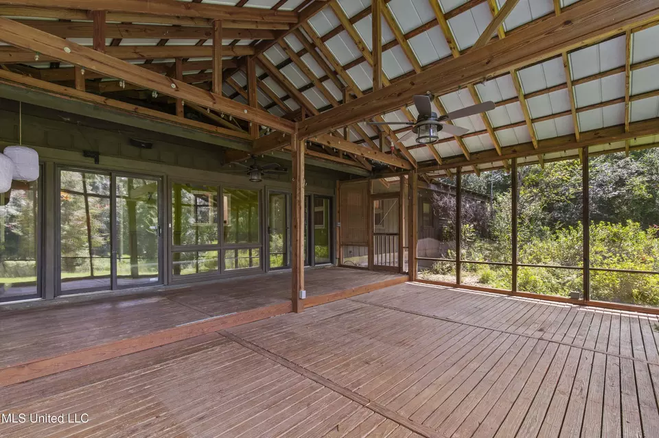 Exterior - 1618 Sunset Dr, Canton, MS 39046 photo 8 of 33