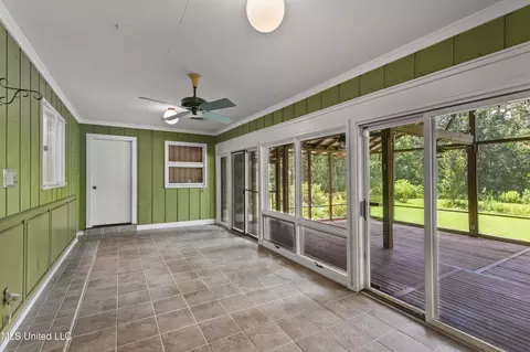 Exterior - 1618 Sunset Dr, Canton, MS 39046 photo 4 of 33