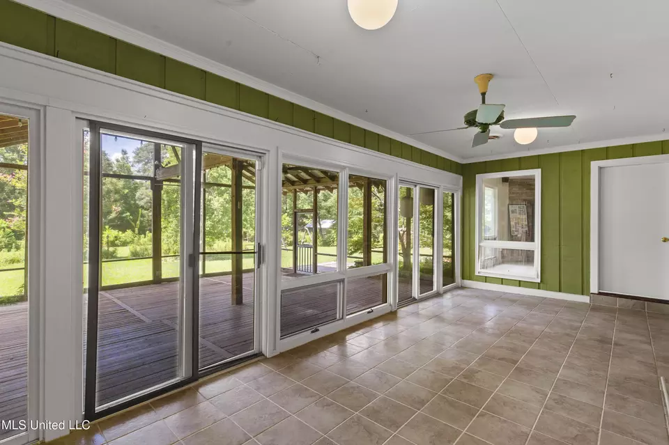 Exterior - 1618 Sunset Dr, Canton, MS 39046 photo 5 of 33