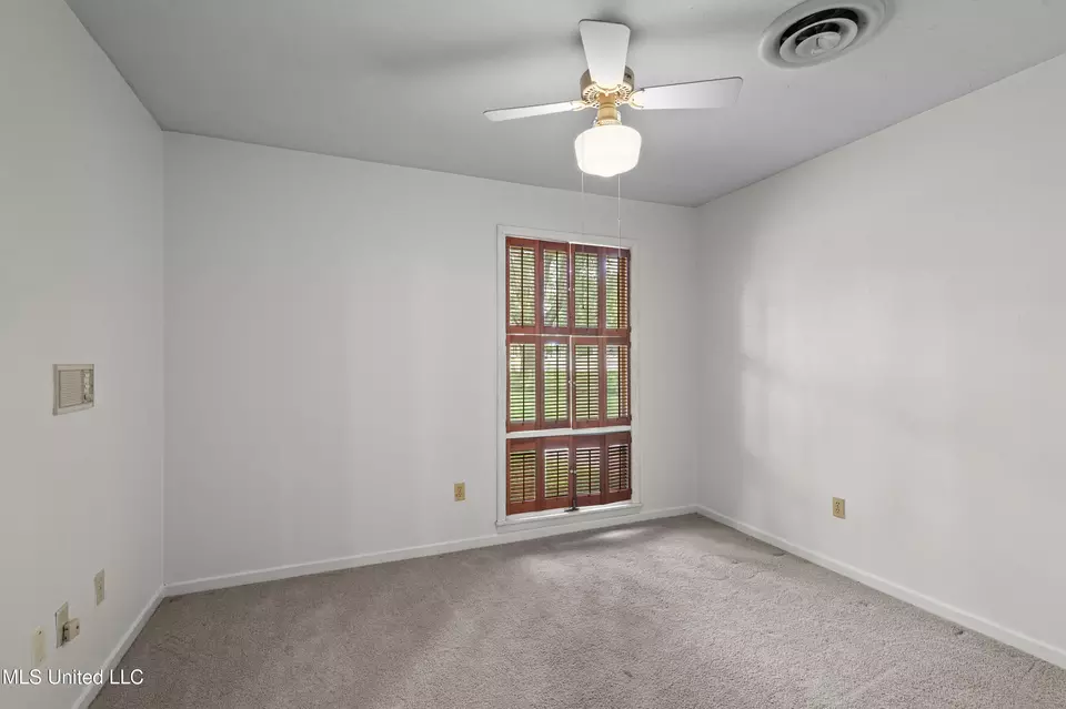 Bedroom - 1618 Sunset Dr, Canton, MS 39046 photo 2 of 6