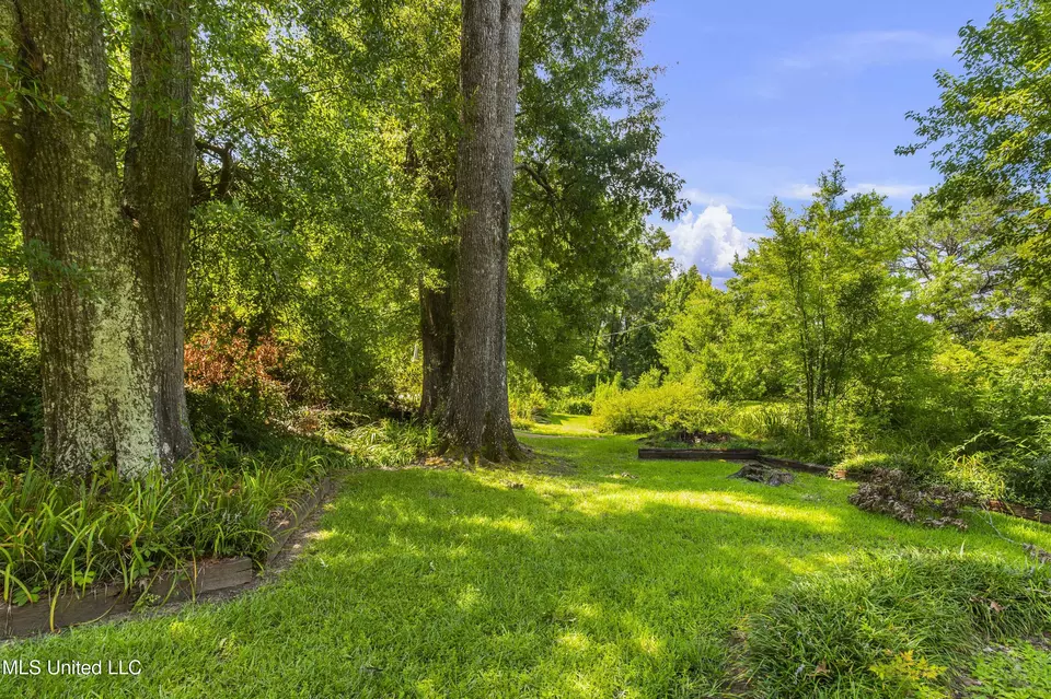 Exterior - 1618 Sunset Dr, Canton, MS 39046 photo 18 of 33