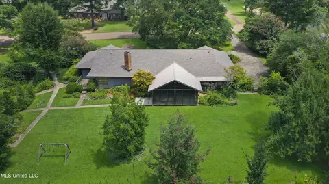 Exterior - 1618 Sunset Dr, Canton, MS 39046 photo 31 of 33