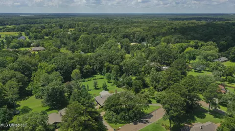 View/Area - 1618 Sunset Dr, Canton, MS 39046 photo 1 of 10