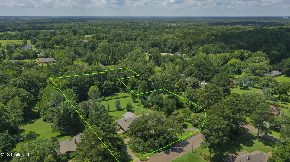 View/Area - 1618 Sunset Dr, Canton, MS 39046 photo 2 of 10