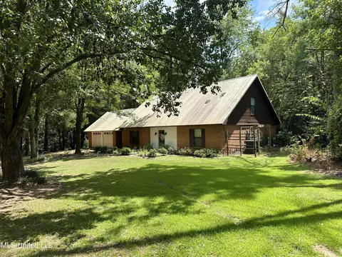 203 Pauline Dr, Raymond, MS 39154