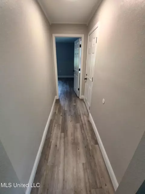 Entry Way - 3100 Bellview Ave, Moss Point, MS 39563 photo 2 of 2