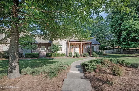 Exterior - 222 Honours Dr, Madison, MS 39110 photo 2 of 14