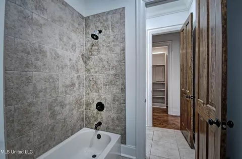 Bath - 222 Honours Dr, Madison, MS 39110 photo 7 of 8