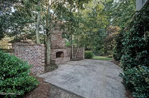 Exterior - 222 Honours Dr, Madison, MS 39110 photo 9 of 14