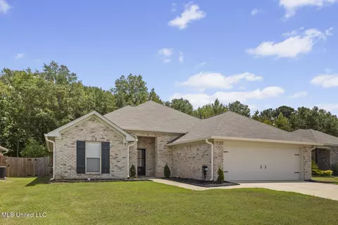 549 Silver Hill Dr, Pearl, MS 39208