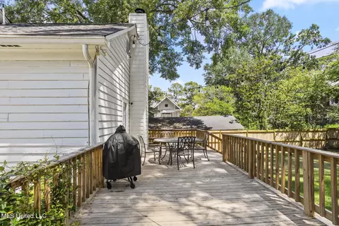 Exterior - 1021 Euclid Ave, Jackson, MS 39202 photo 8 of 11