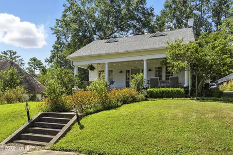 Exterior - 1021 Euclid Ave, Jackson, MS 39202 photo 5 of 11