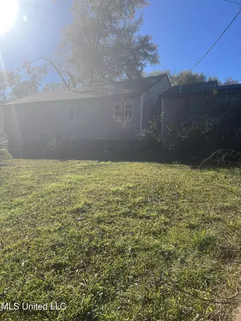 Exterior - 1012 Terrace Ave, Jackson, MS 39209 photo 3 of 7