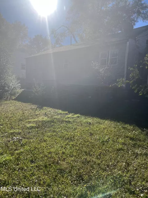 Exterior - 1012 Terrace Ave, Jackson, MS 39209 photo 4 of 7