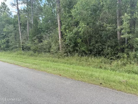 0 E Pike St, Bay Saint Louis, MS 39520