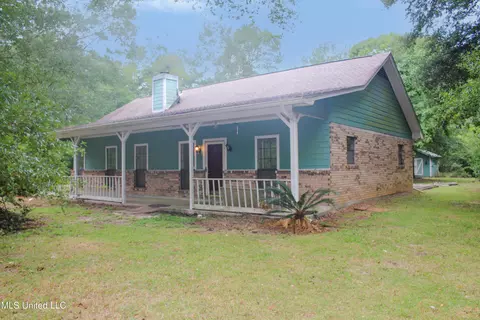 11225 Landon Lake Blvd, Gulfport, MS 39503