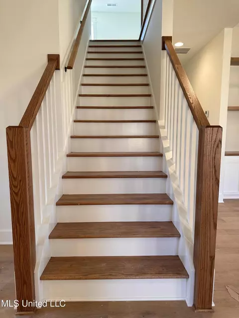 Entry Way - 1817 Caribe Dr, Nesbit, MS 38651 photo 2 of 4