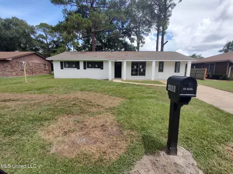 4006 Karen St, Moss Point, MS 39563