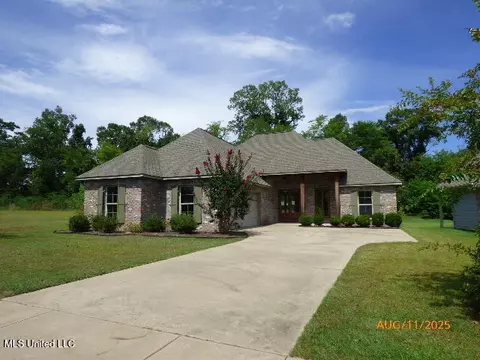 40 Hedges Plantation Pl, Natchez, MS 39120