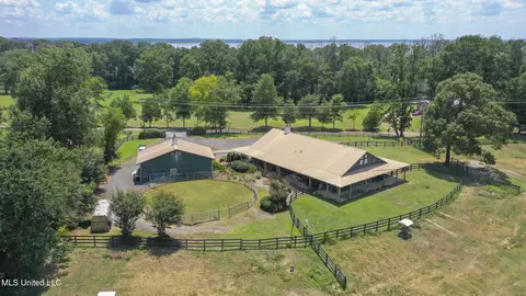 416 Twelve Oaks Trce, Canton, MS 39046