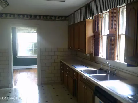 Kitchen - 1503 N Madison St, Corinth, MS 38834 photo 2 of 2