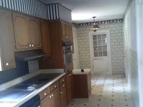 Kitchen - 1503 N Madison St, Corinth, MS 38834 photo 1 of 2