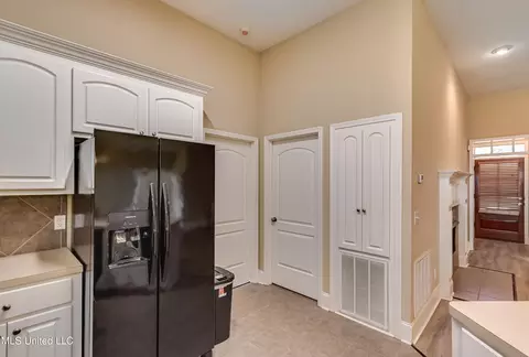 Entry Way - 218 Crescent Ridge Dr, Madison, MS 39110 photo 3 of 3