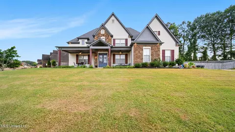 Exterior - 1717 W Keenlan Dr, Hernando, MS 38632 photo 13 of 18