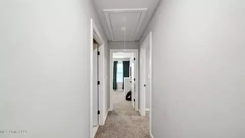 Entry Way - 1717 W Keenlan Dr, Hernando, MS 38632 photo 9 of 10
