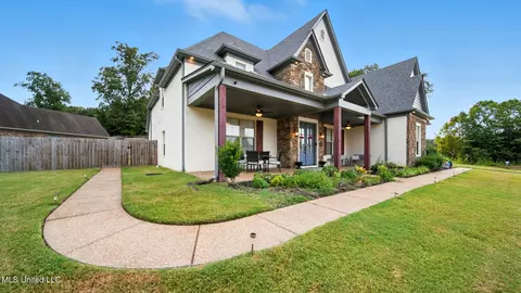 Exterior - 1717 W Keenlan Dr, Hernando, MS 38632 photo 7 of 18
