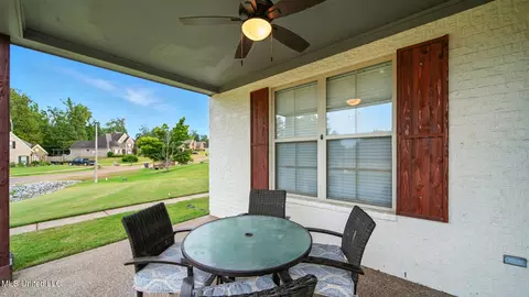 Exterior - 1717 W Keenlan Dr, Hernando, MS 38632 photo 3 of 18