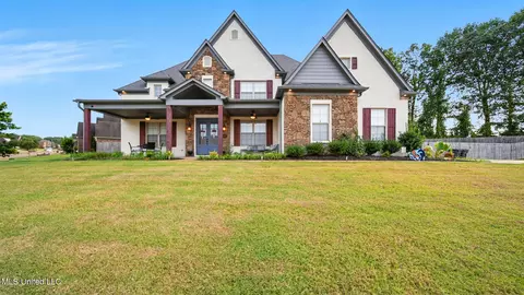 1717 W Keenlan Dr, Hernando, MS 38632
