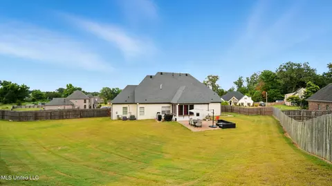 Exterior - 1717 W Keenlan Dr, Hernando, MS 38632 photo 16 of 18