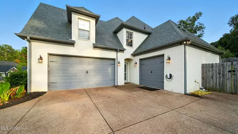 Exterior - 1717 W Keenlan Dr, Hernando, MS 38632 photo 10 of 18
