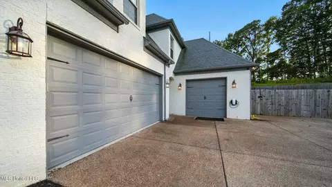 Exterior - 1717 W Keenlan Dr, Hernando, MS 38632 photo 9 of 18