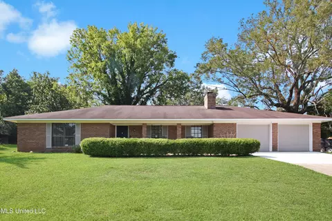 107 Angelia Ln, Clinton, MS 39056