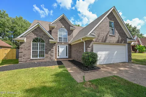 2166 Greencliff Dr, Southaven, MS 38672