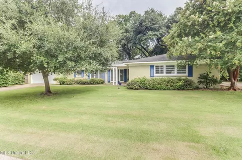 218 Pinewood Cir, Gulfport, MS 39507