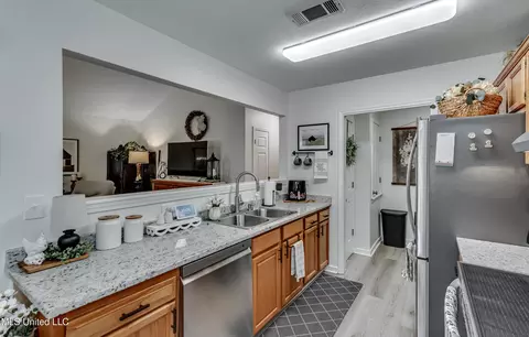 383 Audubon Cir, Brandon, MS 39047 photo 15
