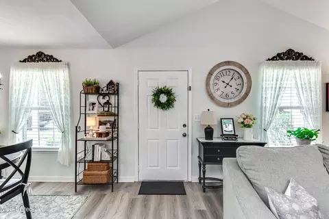 383 Audubon Cir, Brandon, MS 39047 photo 4