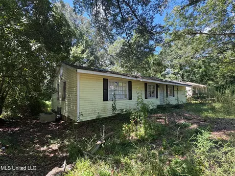 361 Creston Ave, Jackson, MS 39212 photo 2