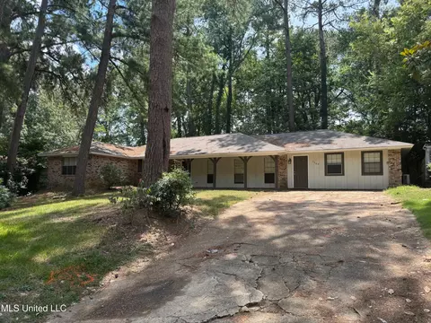 1163 Ferncrest Dr, Jackson, MS 39211 photo 2