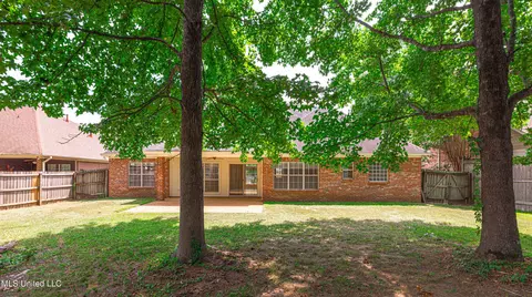 Exterior - 5984 Libby Ln, Jackson, MS 39211 photo 4 of 5