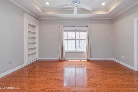 Living - 5984 Libby Ln, Jackson, MS 39211 photo 4 of 5