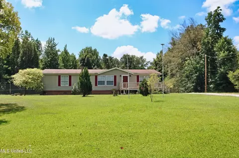 725 Plantation Way, Byhalia, MS 38611